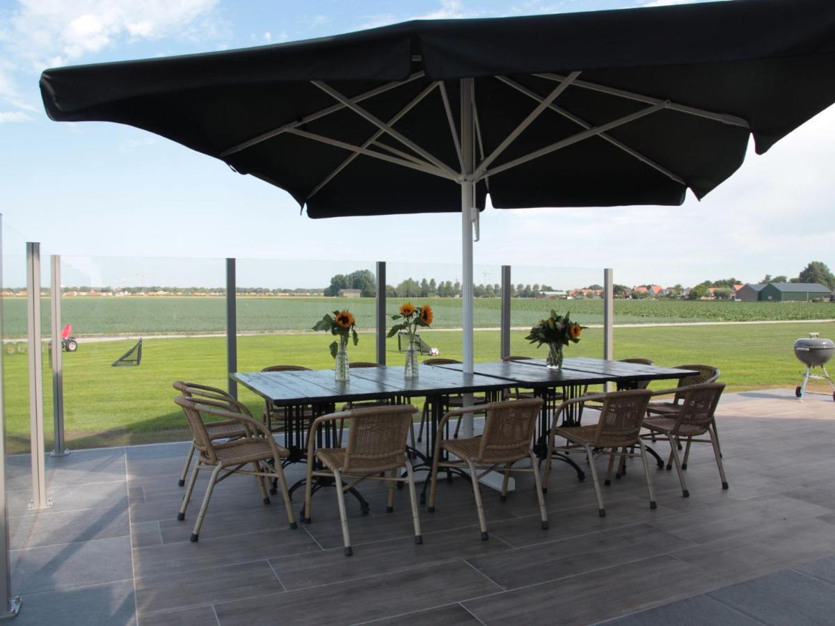 Beautiful And Spacious Villa With A Panoramic View Near The Beach Of Cadzand Bagian luar foto