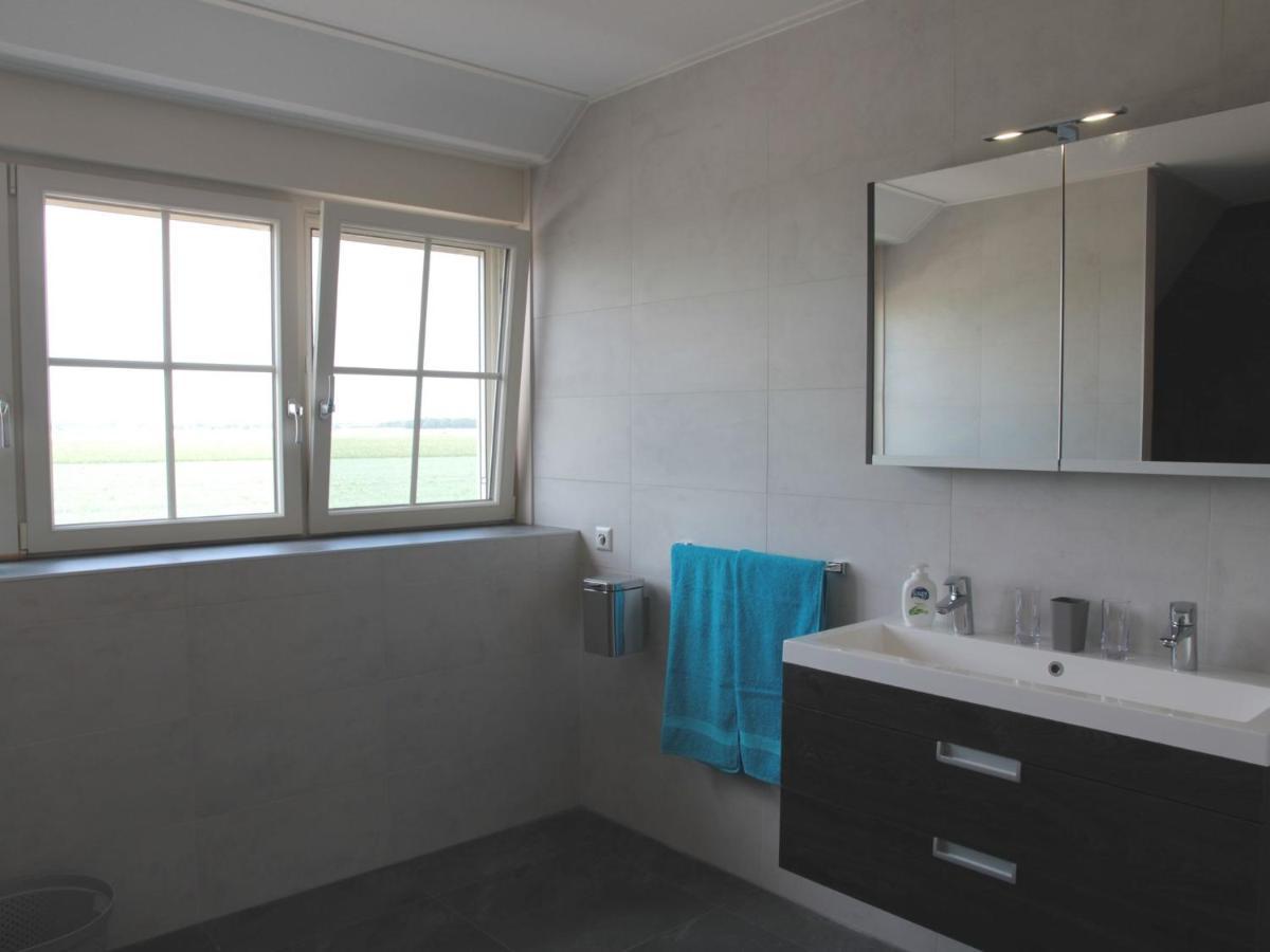 Beautiful And Spacious Villa With A Panoramic View Near The Beach Of Cadzand Bagian luar foto